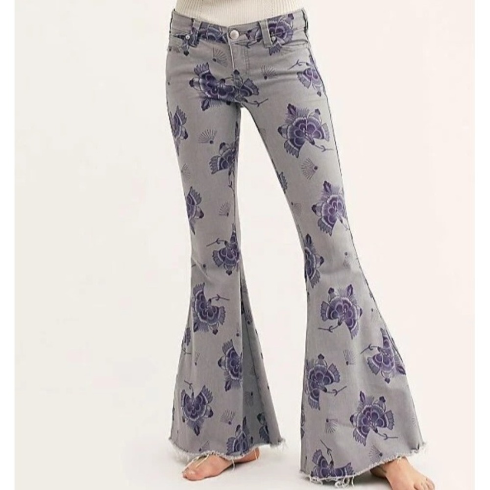 We The Free Grey Gardens Super Flare Jeans 27 Floral Denim Boho Bell Bottoms